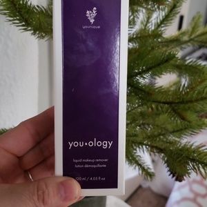Younique Youology liquid makeup remover